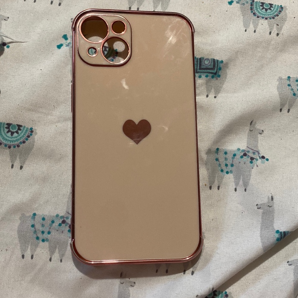 iphone 13 case its been used a couple of times like new tho